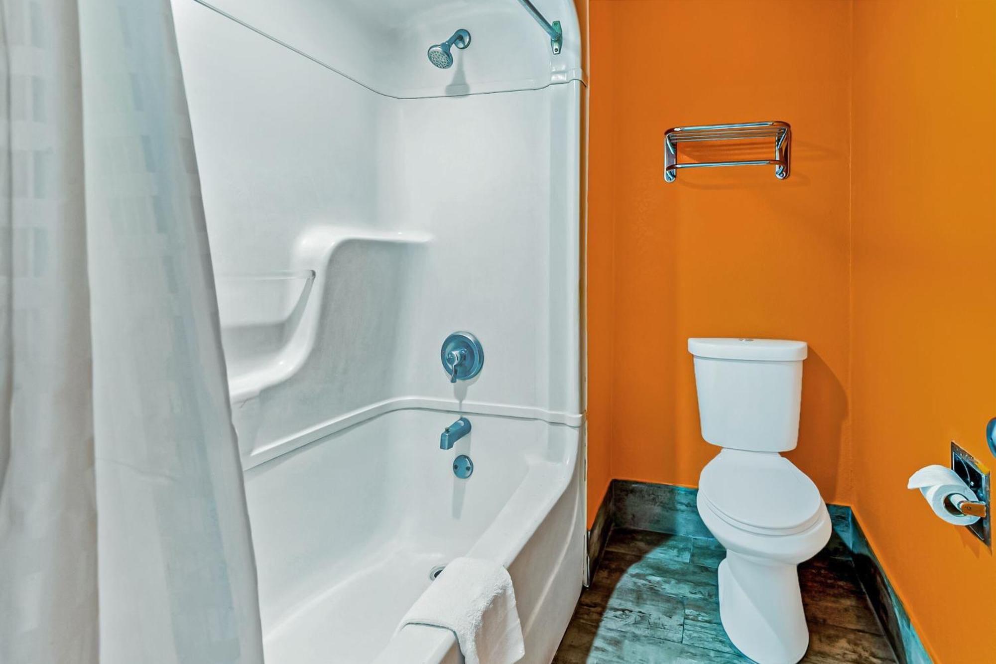 Oyo Hotel Lake Charles Hwy 10 ภายนอก รูปภาพ