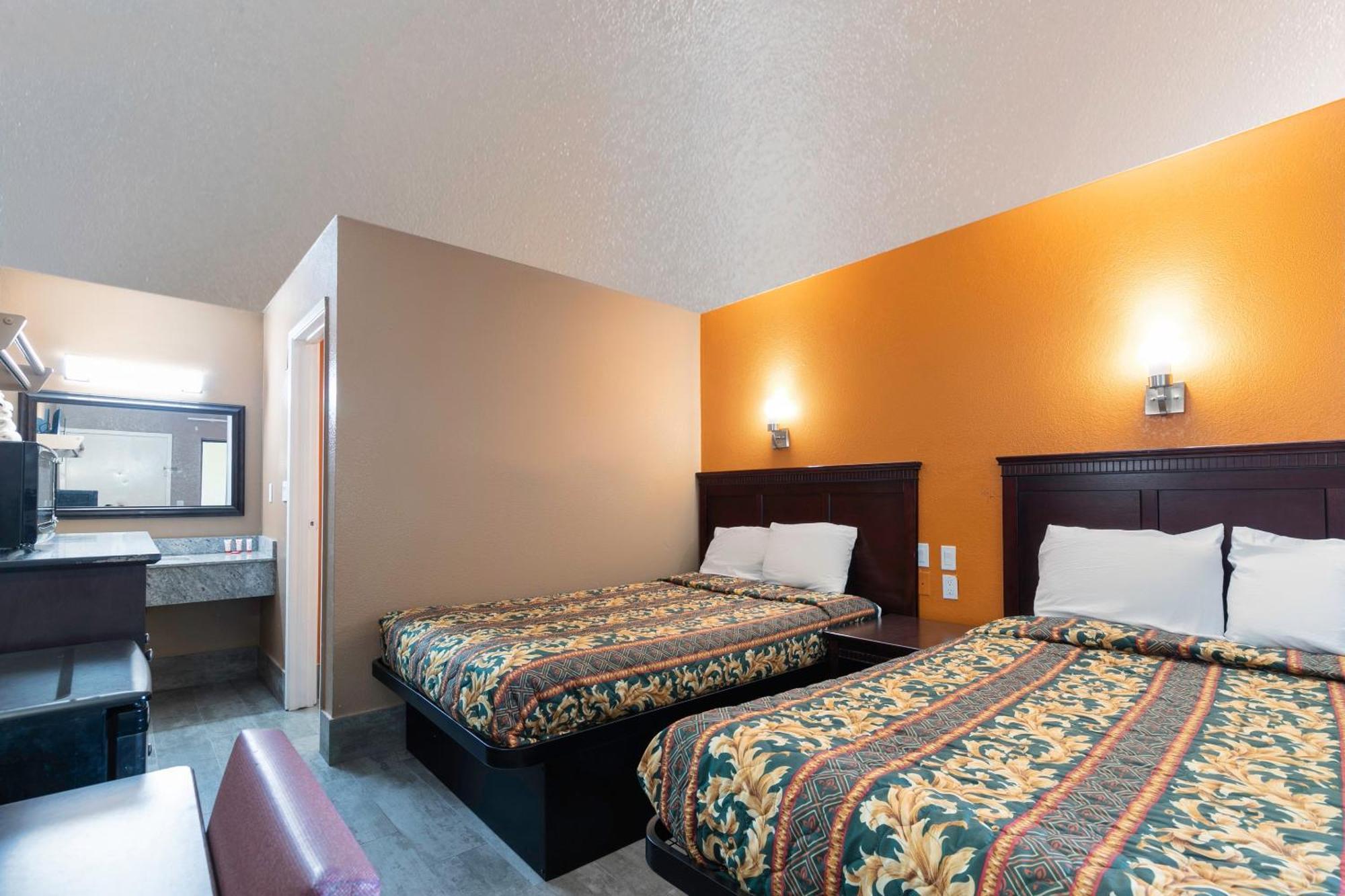 Oyo Hotel Lake Charles Hwy 10 ภายนอก รูปภาพ